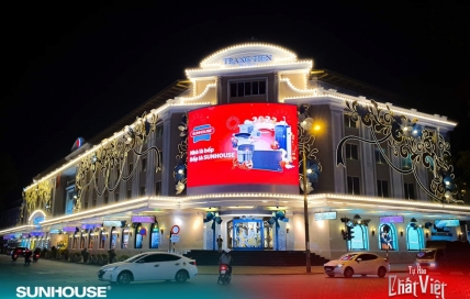 Màn hình LED 3D thương hiệu Unilumin Quảng cáo Ngoài trời tại Tràng Tiền Plaza Hà Nội (chapter1)