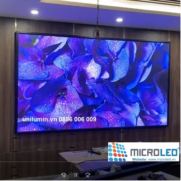 Màn hình LED phòng họp P2 126 inch Unilumin